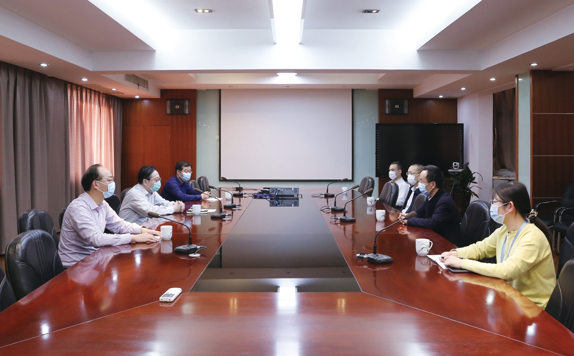 圖為常州投資集團領(lǐng)導來公司進行疫情防控專項檢查.jpg